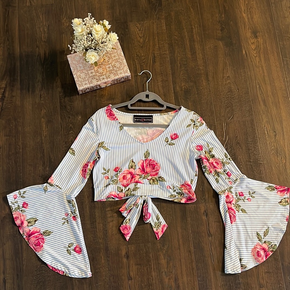Crop top 💗🌸🌺 blouse